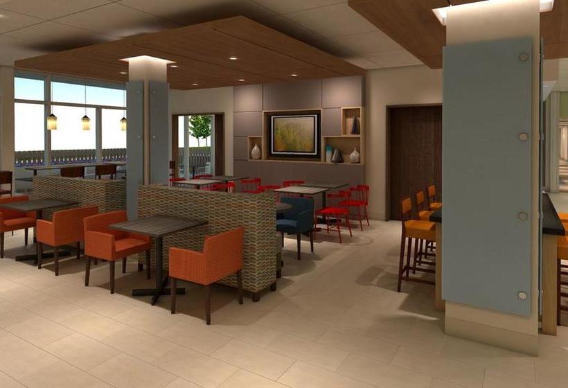 Hotel Holiday Inn Express & Suites  Chadron  | Chadron | Nebraska | United States 8