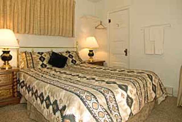 Resort Skyline Cottages  | Estes Park | Colorado | United States 13