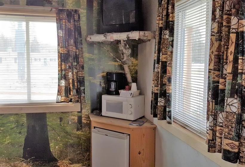 Motel Bear Cove Inn  | St. Ignace | Michigan | United States 12