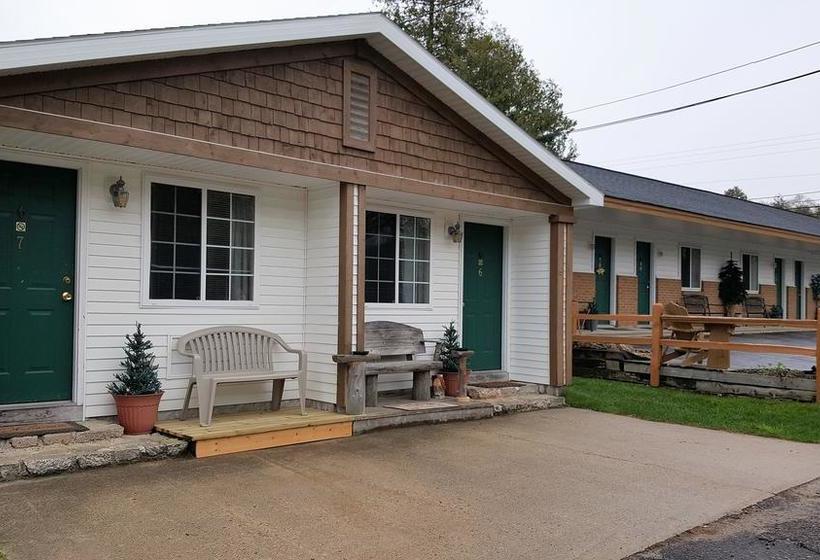 Motel Bear Cove Inn  | St. Ignace | Michigan | United States 7