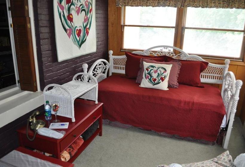 Queen Anne Bed And Breakfast 