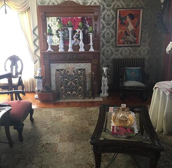 Queen Anne Bed And Breakfast  | Nevada | Iowa | United States 4