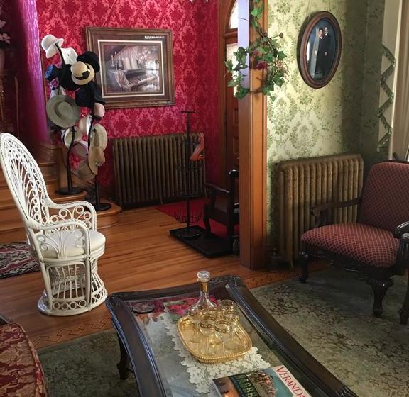 Queen Anne Bed And Breakfast  | Nevada | Iowa | United States 6