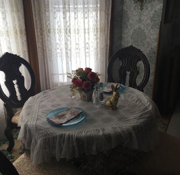 Queen Anne Bed And Breakfast  | Nevada | Iowa | United States 7