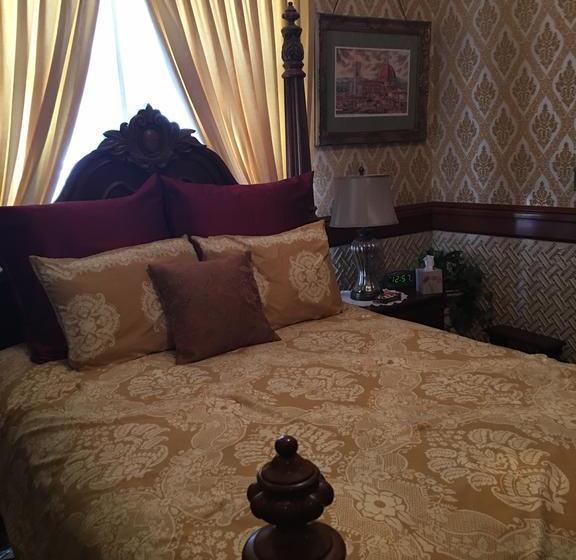 Queen Anne Bed And Breakfast  | Nevada | Iowa | United States 9