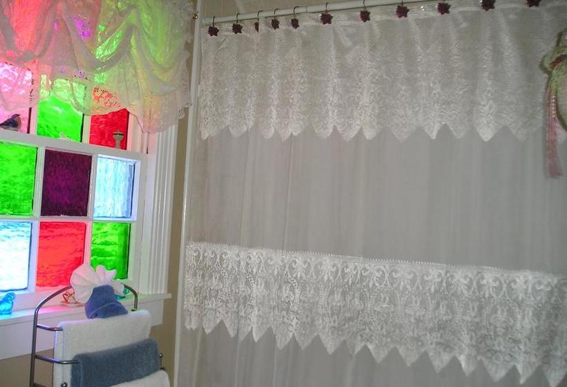 Benefield House Bed & Breakfast  | Jefferson | Texas | United States 8