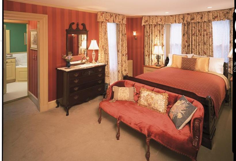 Bed and Breakfast Ivy Lodge  | Newport | Rhode Island | United States 6