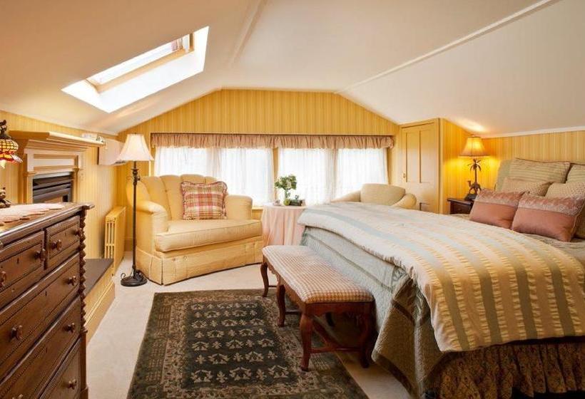 Bed and Breakfast Ivy Lodge  | Newport | Rhode Island | United States 7