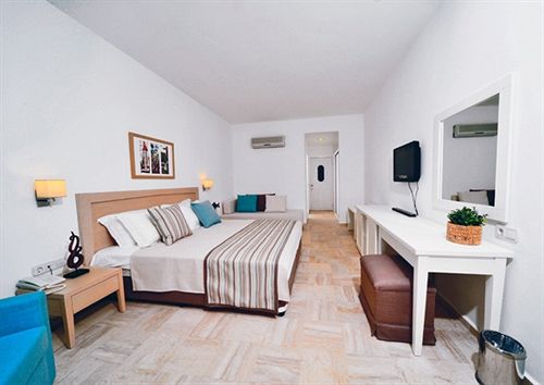 Izer Hotel & Beach Club  | Torba | Mugla | Turkey 12