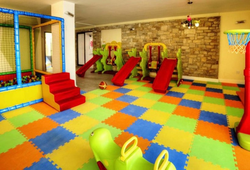 Jasmine Court Hotel & Casino  | Kyrenia | Kyrenia | Cyprus 4