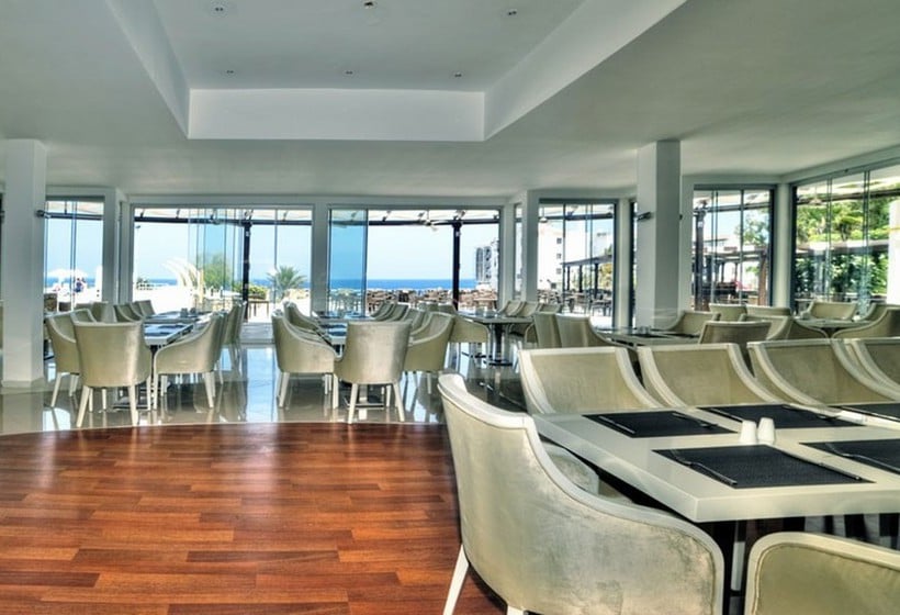 Jasmine Court Hotel & Casino  | Kyrenia | Kyrenia | Cyprus 9