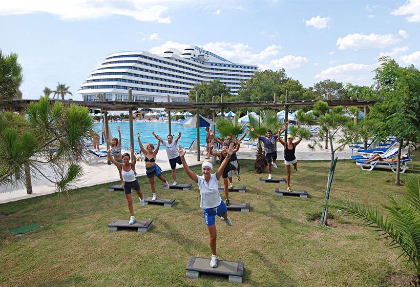 Hotel Titanic Beach & Resort Deluxe Lara Turquía