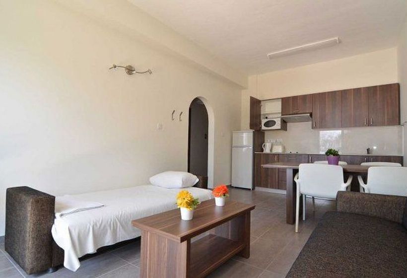 Lucky Hotel Apartamentos  | Larnaca | Larnaca | Cyprus 2