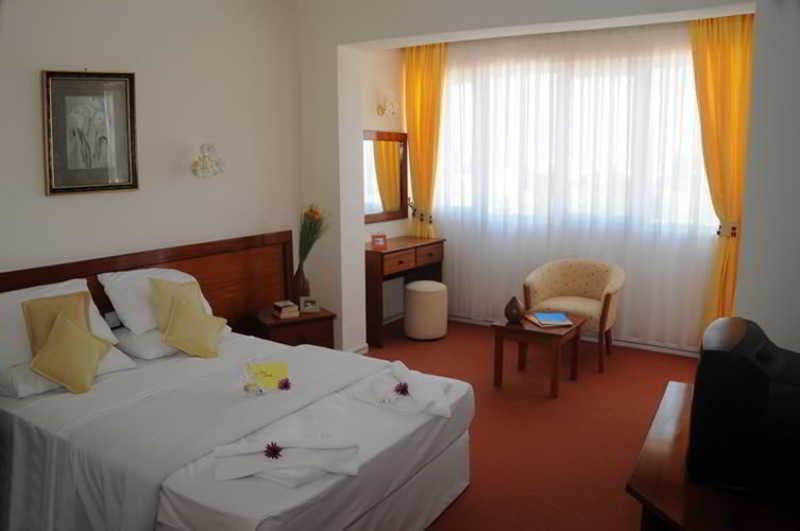 Mountain View Hotel & Villas  | Kyrenia | Kyrenia | Cyprus 4