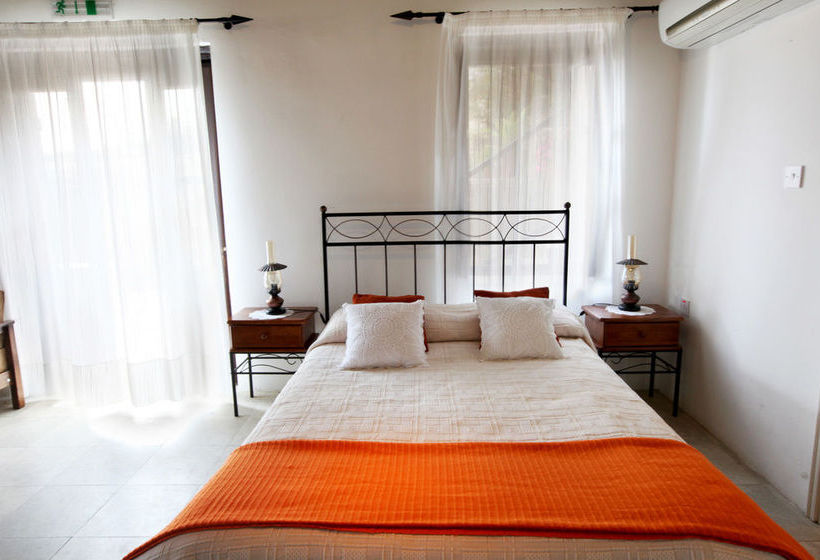 Leonidas Village Houses  | Goudhi | Paphos | Cyprus 10