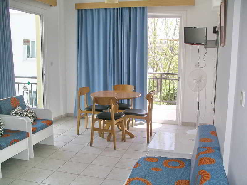 Renos Hotel Apts  | Polis | Paphos | Cyprus 8