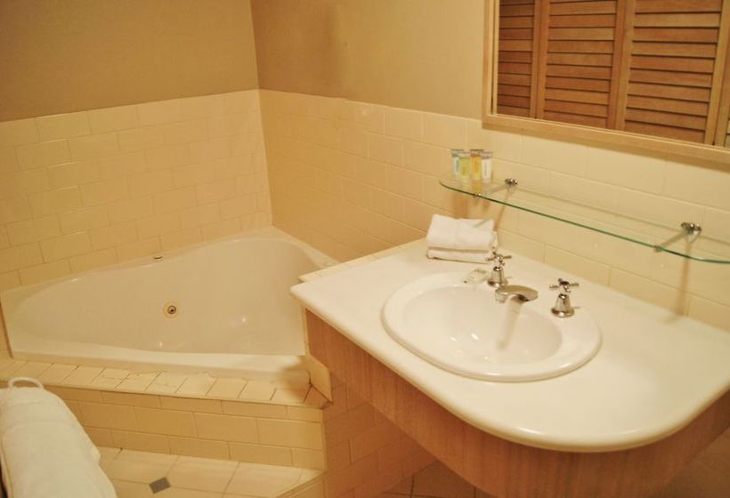 Quality Hotel Tiffins On The Park | Parkside | South Australia | Australia 14