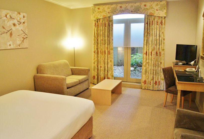 Quality Hotel Tiffins On The Park | Parkside | South Australia | Australia 20