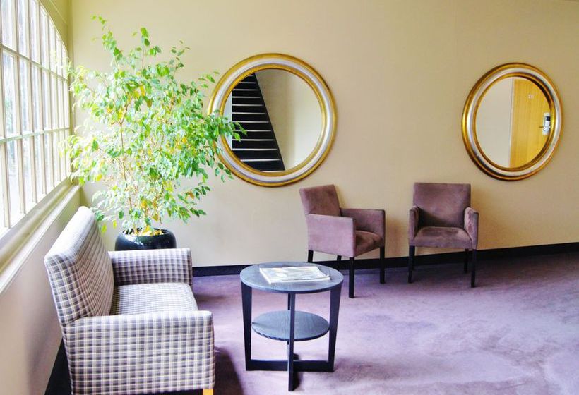 Quality Hotel Tiffins On The Park | Parkside | South Australia | Australia 8