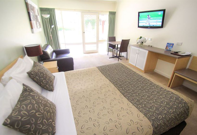 Hotel Golden Heritage Motor Inn