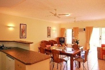 Bay Village Tropical Retreat & Apartments | Cairns | Queensland | Australia 2
