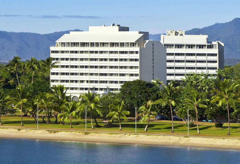 Hotel Holiday Inn Cairns Harbourside Cairns
