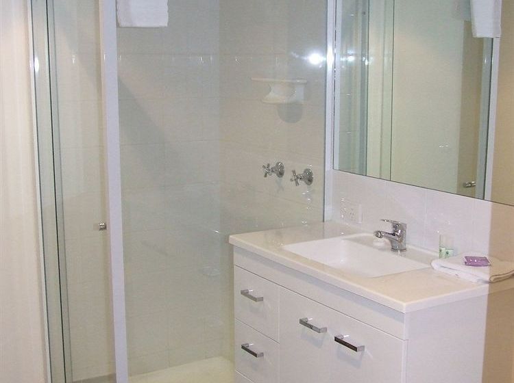 Flag Inn Gladstone Reef Motel | Gladstone | Queensland | Australia 16