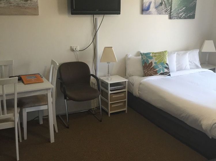 Outrigger Resort | Burleigh Heads | Queensland | Australia 8