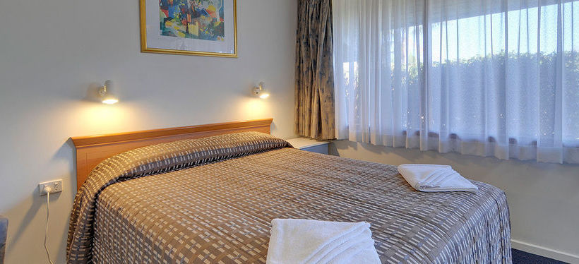 Hotel Comfort Inn Cedar Lodge | Morwell | Victoria | Australia 2