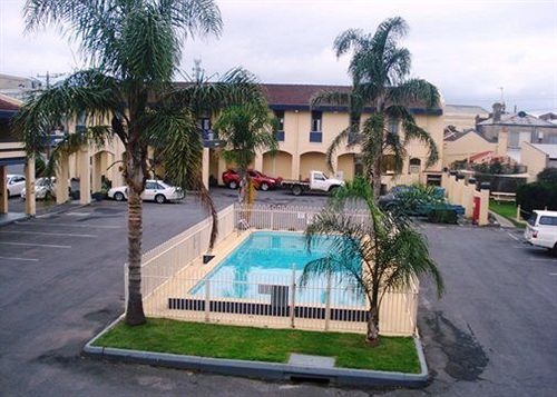 Hotel Econo Lodge Hacienda International | Sale | Victoria | Australia 4