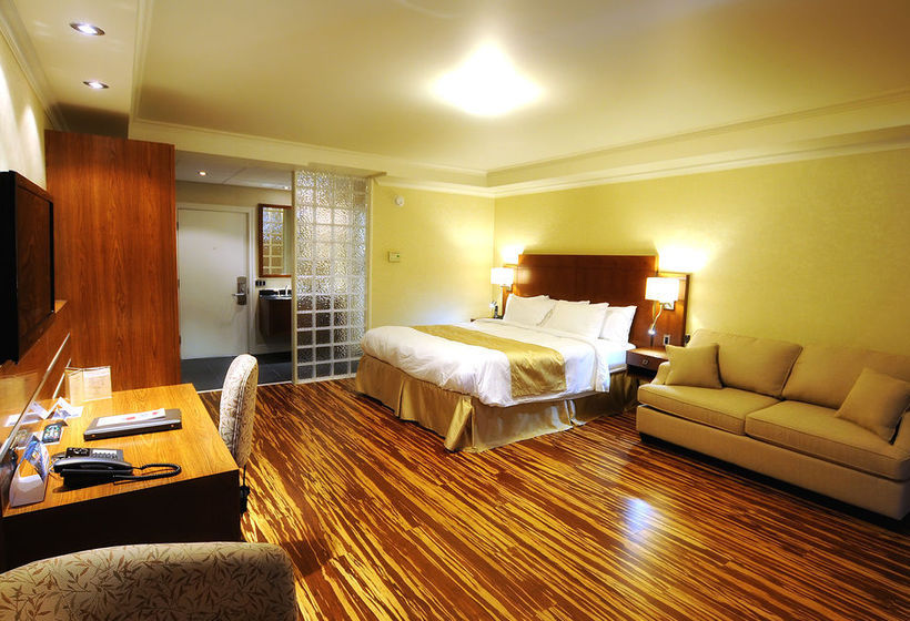 Le Dauphin Hotel & Suites | Drummondville | Quebec | Canada 11