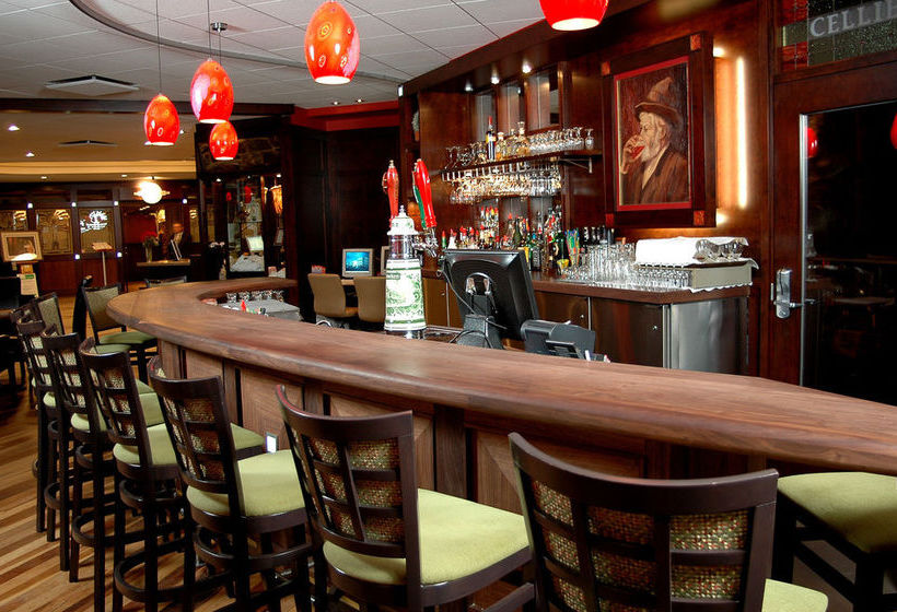 Le Dauphin Hotel & Suites | Drummondville | Quebec | Canada 14