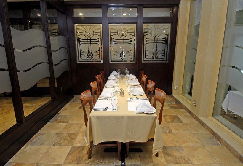 Le Dauphin Hotel & Suites | Drummondville | Quebec | Canada 18