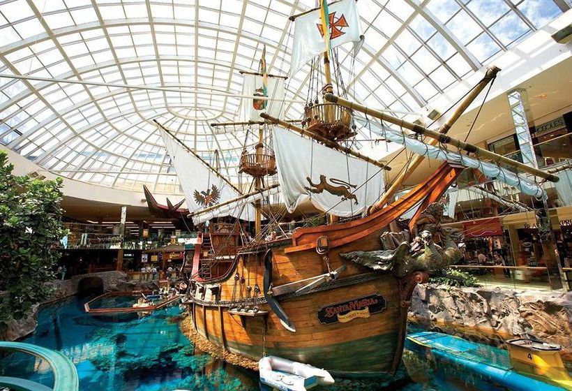 Hotel Fantasyland | Edmonton | Alberta | Canada 1