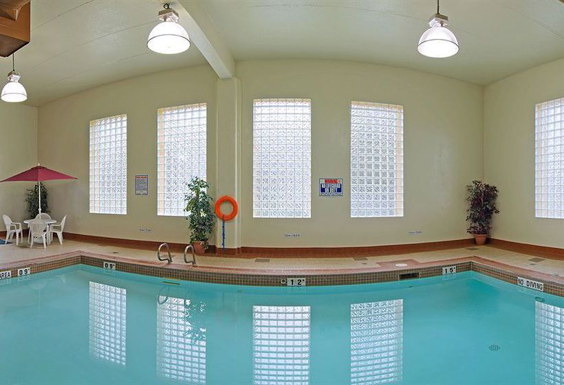 Hotel Travelodge Edmonton South | Edmonton | Alberta | Canada 2