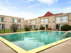 Super 8 Motel | Cambridge | Ontario | Canada 1