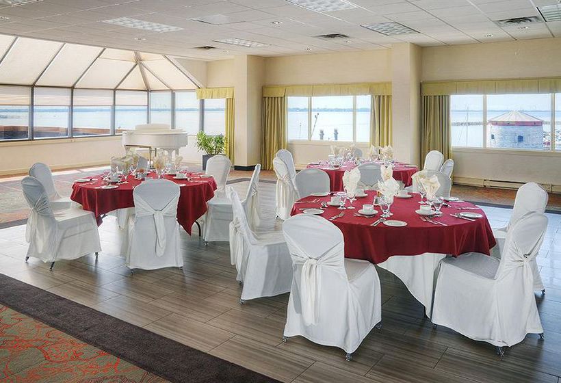 Hotel Holiday Inn Kingston Waterfront | Kingston | Ontario | Canada 18