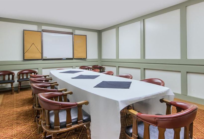 Hotel Howard Johnson | Kitchener | Ontario | Canada 13