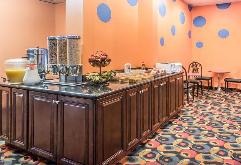 Hotel Howard Johnson | Kitchener | Ontario | Canada 2