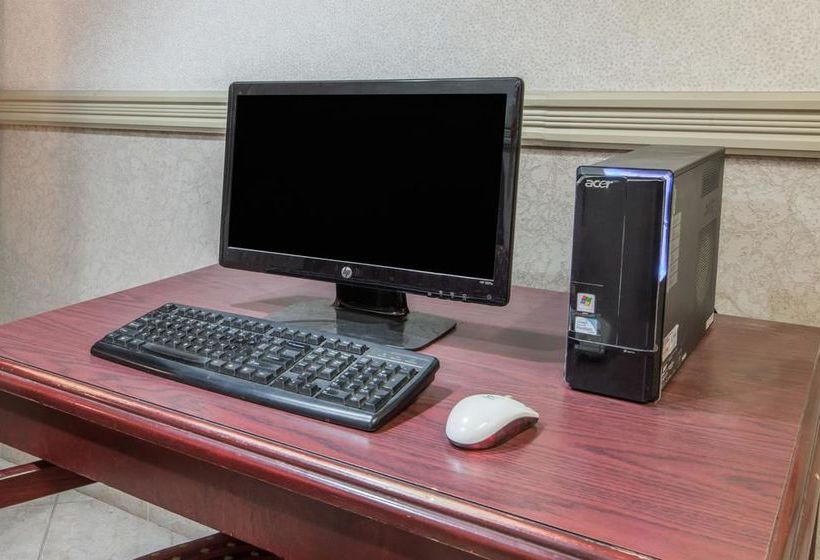 Hotel Howard Johnson | Kitchener | Ontario | Canada 3