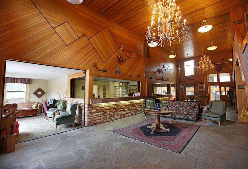 Hotel Mountaineer Lodge | Lake Louise | Alberta | Canada 1