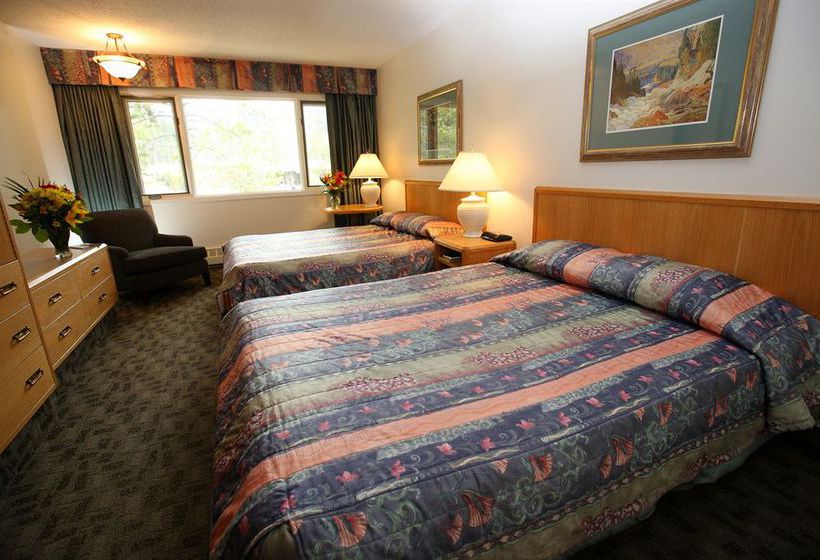 Hotel Mountaineer Lodge | Lake Louise | Alberta | Canada 10