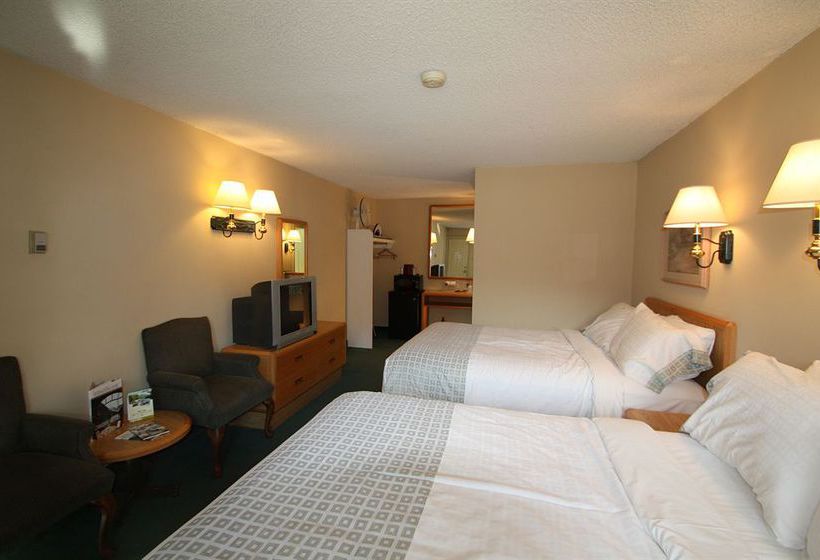 Hotel Mountaineer Lodge | Lake Louise | Alberta | Canada 17