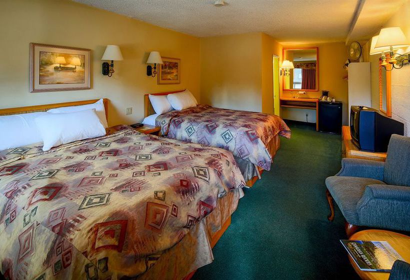 Hotel Mountaineer Lodge | Lake Louise | Alberta | Canada 6