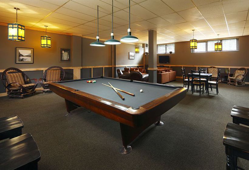 Hotel Deer Lodge | Lake Louise | Alberta | Canada 3