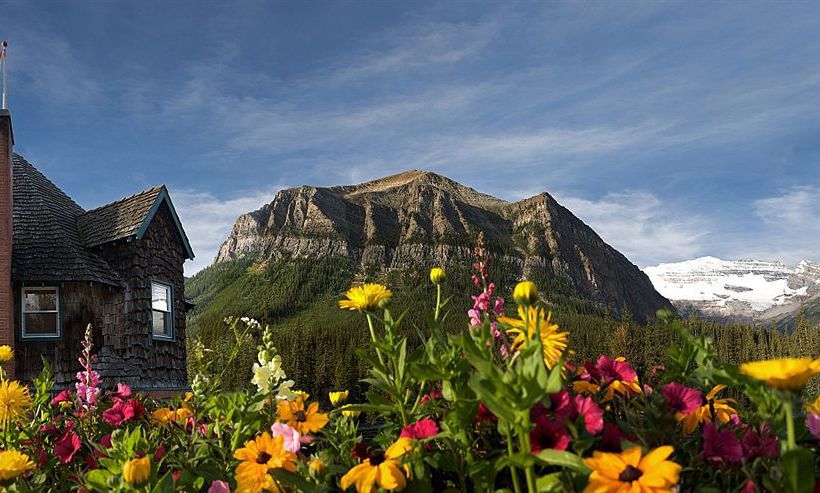 Hotel Deer Lodge | Lake Louise | Alberta | Canada 5