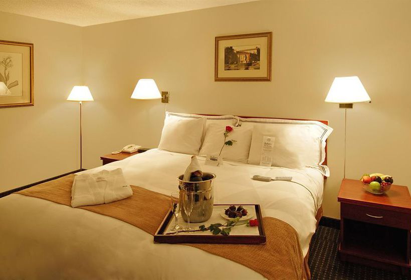 Hotel Holiday Inn & Suites London | London | Ontario | Canada 2