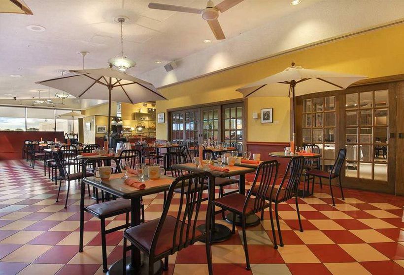 Doubletree by Hilton Hotel London Ontario | London | Ontario | Canada 4