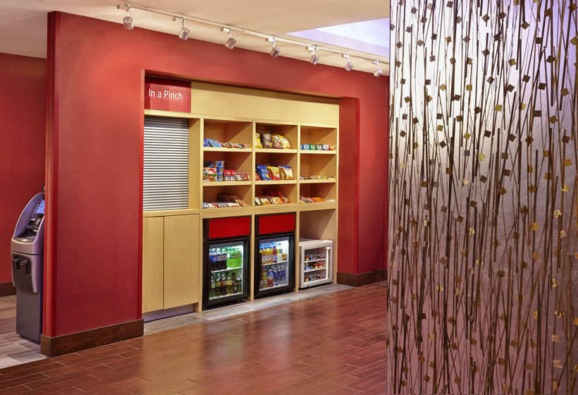 Hotel TownePlace Suites by Marriott London | London | Ontario | Canada 10