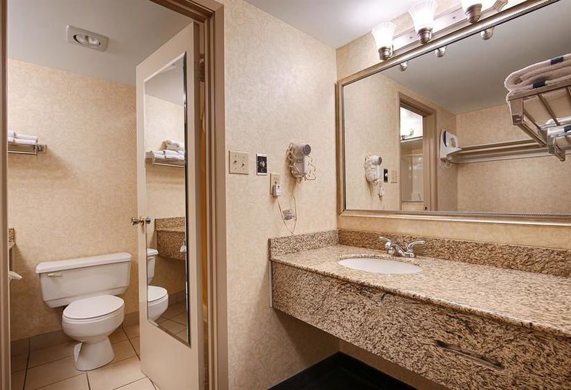 Hotel Quality Inn & Conference Centre | Midland | Ontario | Canada 12